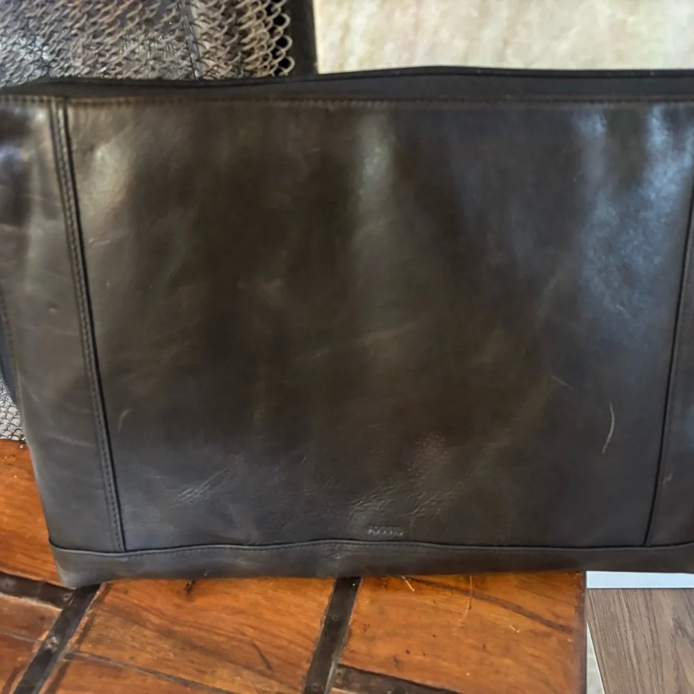 Fossil Black Laptop Bag Sleek Leather Design